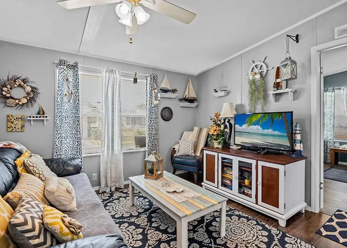 Palm Key Oasis - Close To Attractions