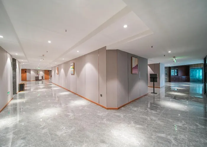 Kelly Jinyue Hotel