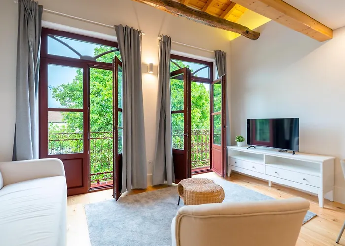 Plaza Apartments By Hostwise