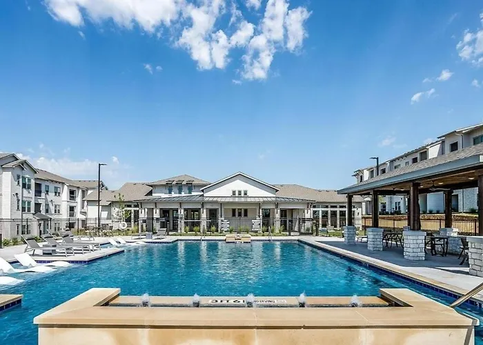 Chisholm Trace 827 I Comfy 2 Bed 2 Bath