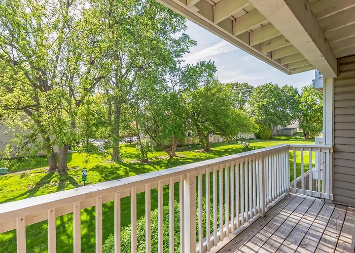 Rosehill Pointe 179 I Spacious 2 Bed 1 Bath