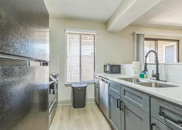 Rosehill Pointe 55 I Spacious 1 Bed 1 Bath
