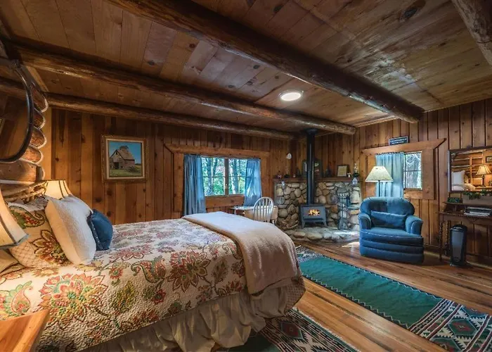 The Davies Family Inn (Adults Only)
