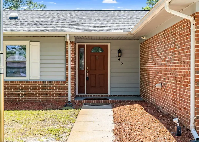 Beach & Downtown Family Fun Wilmington Stay Villa