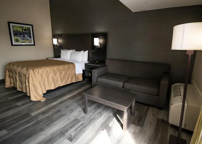 Quality Inn & Suites Danbury Near University