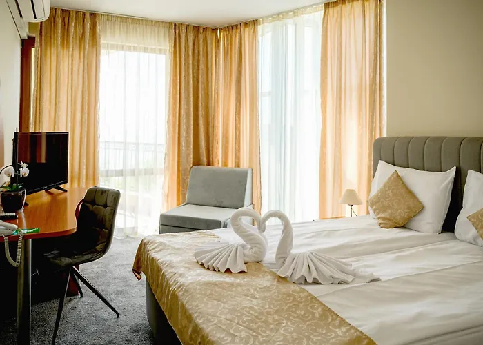 Paradise Hotel & Relax Center