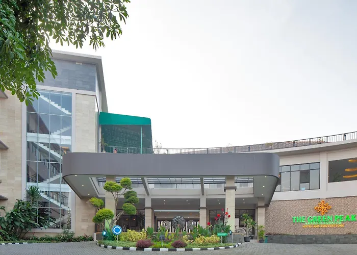 The Green Peak, Artotel Curated