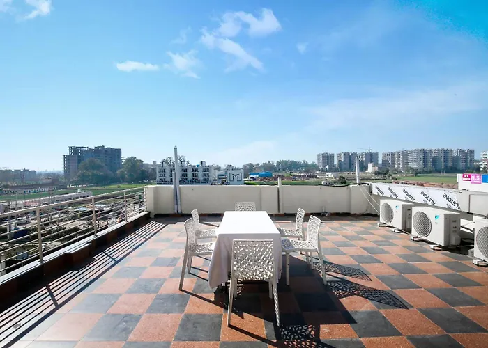 Hotel Woodcrest By Sidham Group !! Comfortable And Peaceful Stay !! Top Rated !! Preferred Hotel Chain