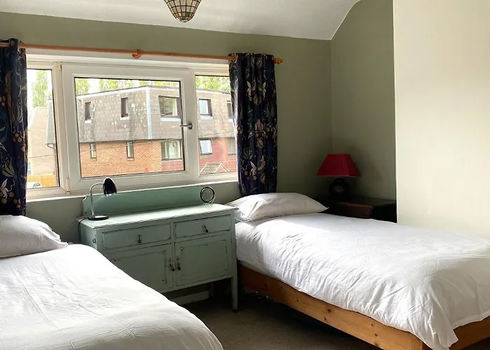 2Bd Garden Hideaway In Lewes