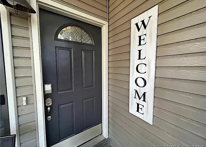 No Putts Given. Cozy Home On Par 4, Free Golf Cart And Pool Access