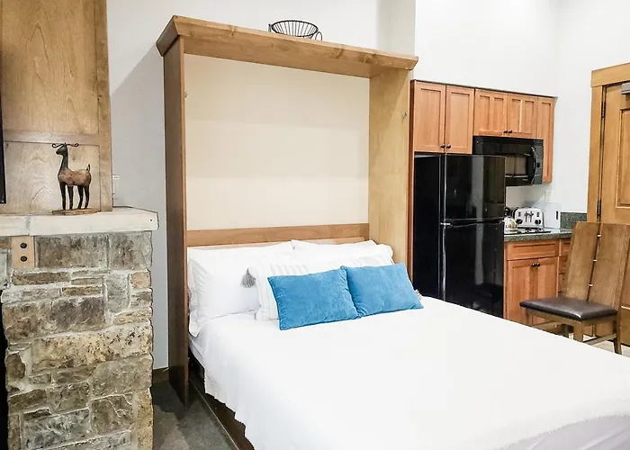 Studio At Hyatt Main Street Station Full Resort Access! Enjoy Outdoor Pool, Hot Tubs, Fitness Center Ski Valet & More