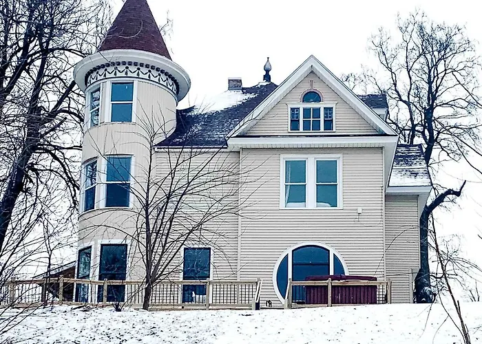 Lewis M Fisher House
