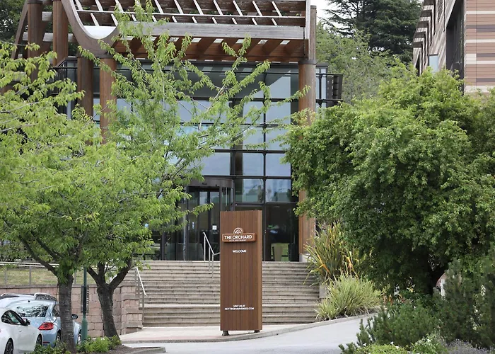 The Orchard Hotel & Restaurant