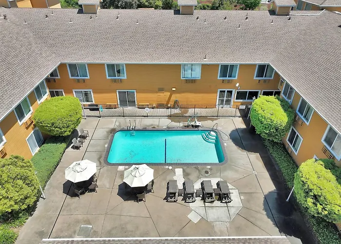 Quality Inn Near Six Flags Discovery Kingdom-Napa Valley