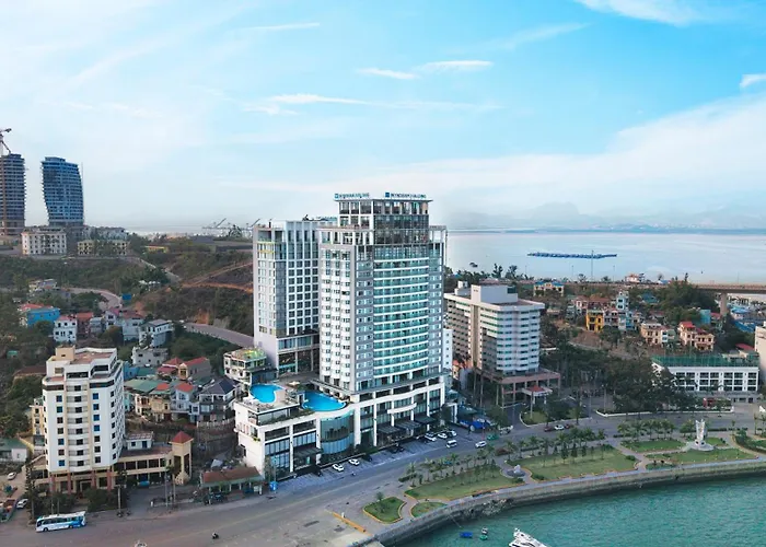 Wyndham Legend Halong
