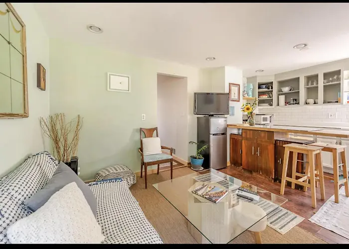 2 Bedroom Garden Apt Pets Welcome