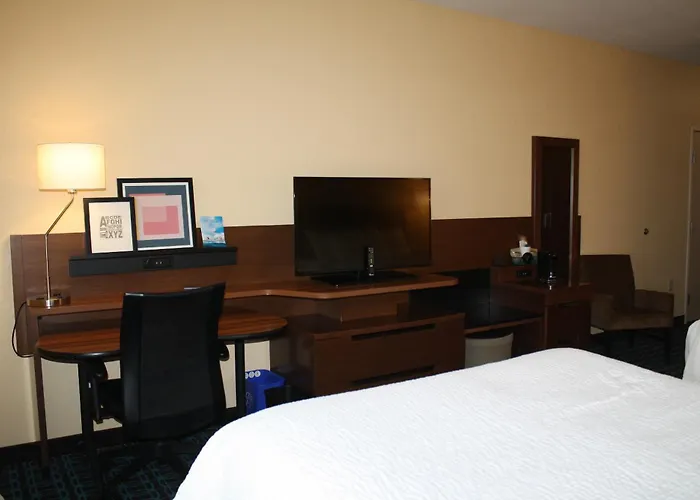 Fairfield Inn & Suites By Marriott Detroit Lakes
