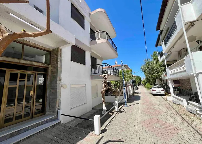 Pelekan Rooms And Apartments Athina 34