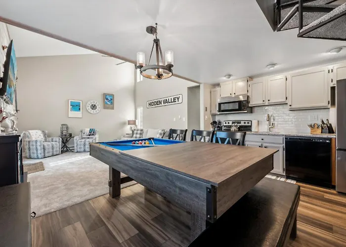 3Br Ski Resort Townhome-Sleeps 7