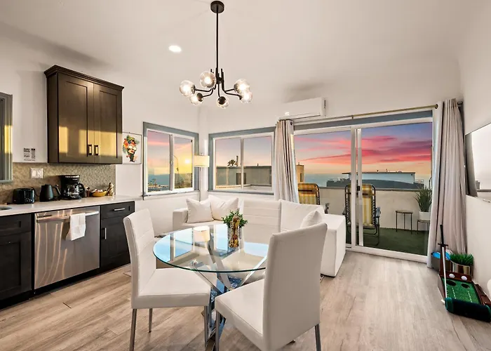 Luxury Beachside Gem Walk To Beach Ocean Views
