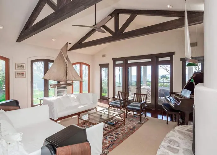 Bluffside Cove By Rove Travel - Villa With Pool & Sauna