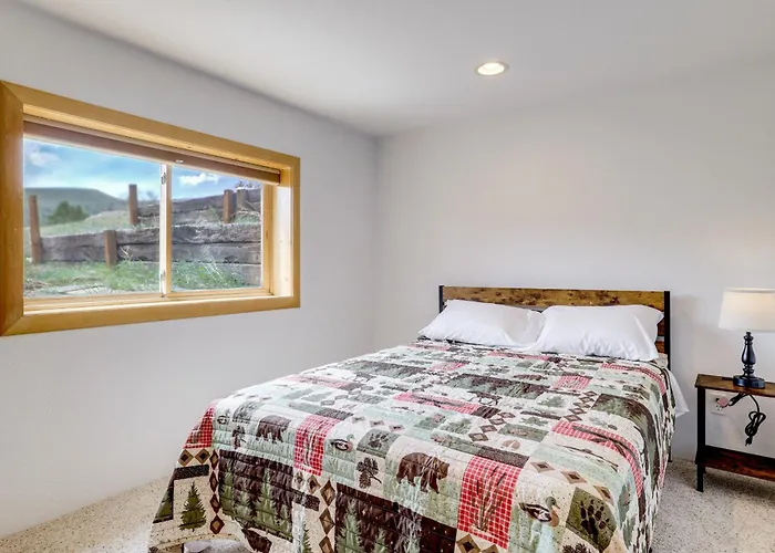 Walk To Sinks Canyon State Park: Spacious Home!