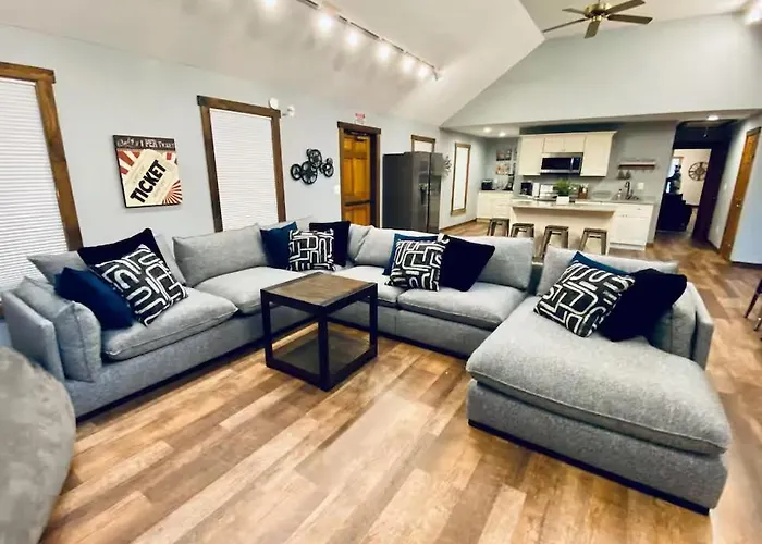Stunning Renovated 4Br House