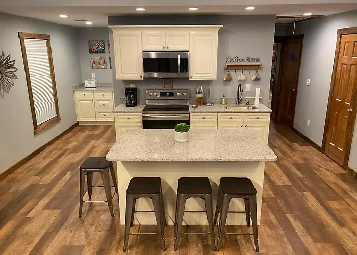 Stunning Renovated 4Br House
