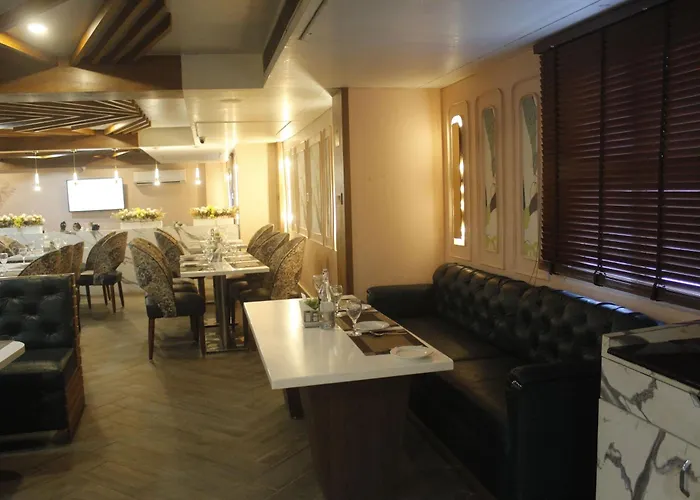 Luxus Inn