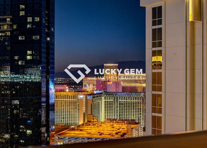 Lucky Gem Penthouse & Luxury Suites At Mgm Signature Resort, Balcony Strip View 3505