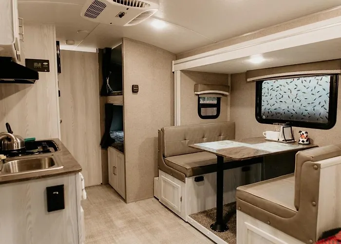 Temecula Cozy Camper