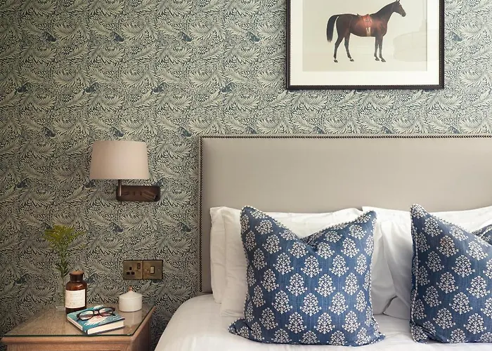 Horse & Jockey Hotel