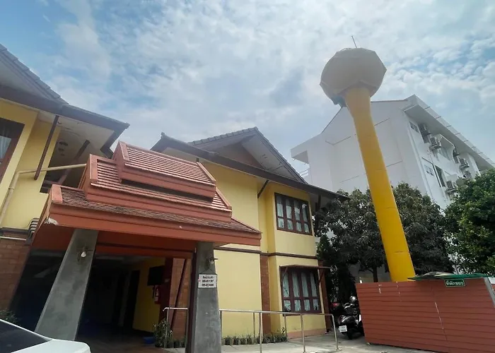 Yellow Tique Hotel