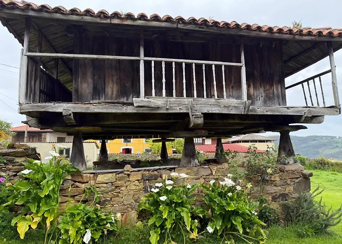 La Casona De Faedo Pension