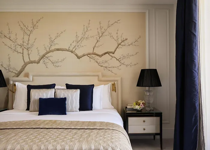 The Woodward - Auberge Collection