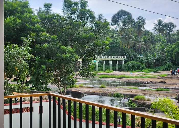 Falls Regency