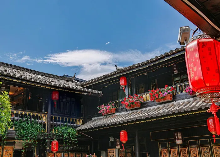 Yiyuan Snow Mountain View Historical Naxi House - Lijiang Old Town Mufu Branch - English Service And Tour Arrangement