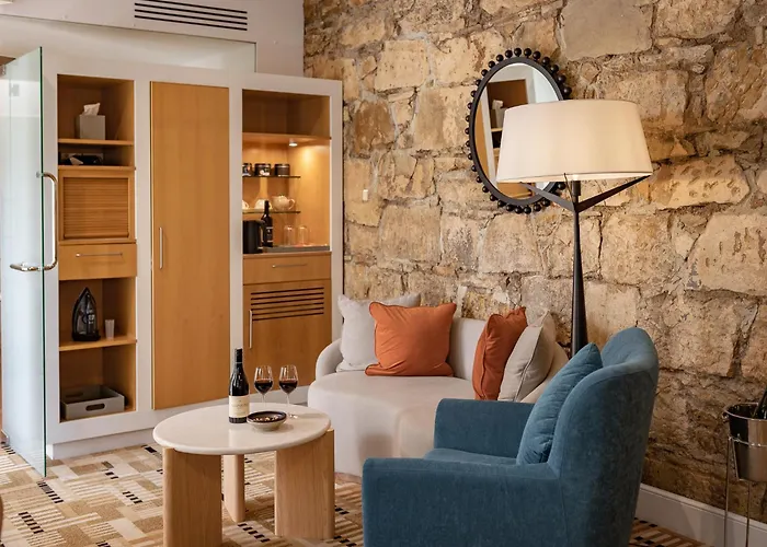 Islington Hotel