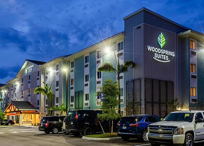 Woodspring Suites Naples East