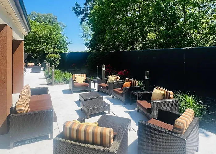 Country Inn & Suites By Radisson, Columbus-Edinburgh