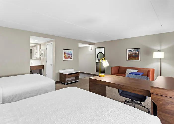 Hampton Inn & Suites Bolingbrook