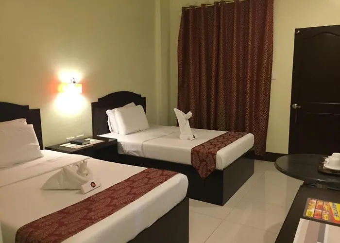 Hollywood Suites
