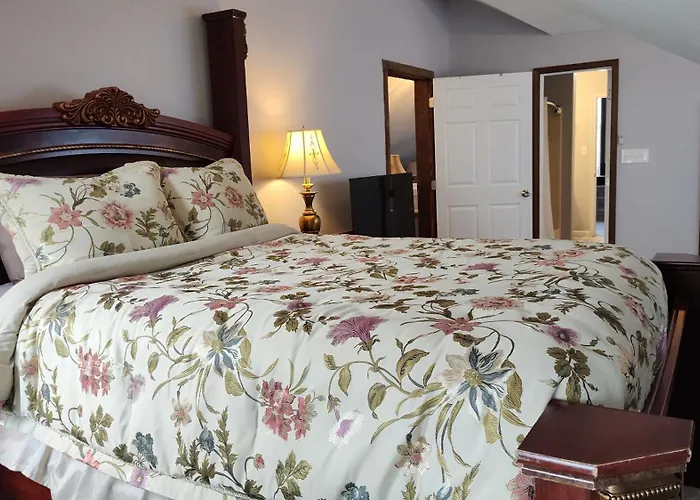 Kingsbay Mansion & Vacation Houses