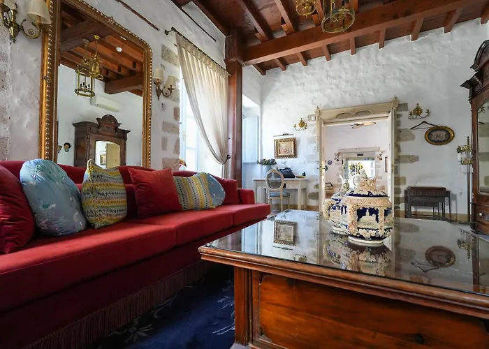 Alacati Tas Otel