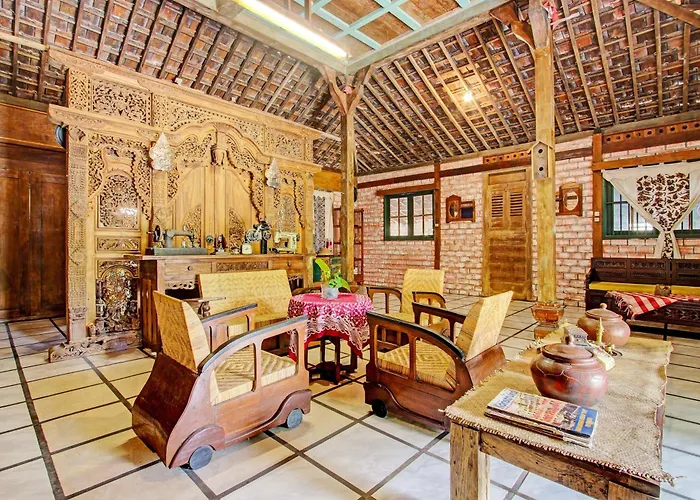 Hotel O Omah Baturan Syariah