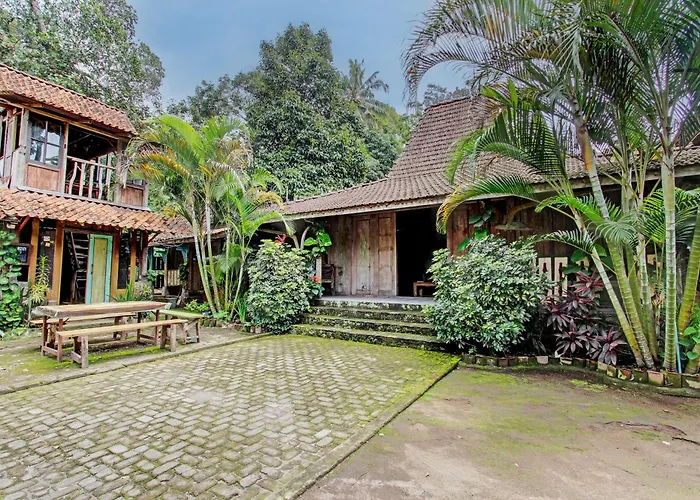 Hotel O Omah Baturan Syariah