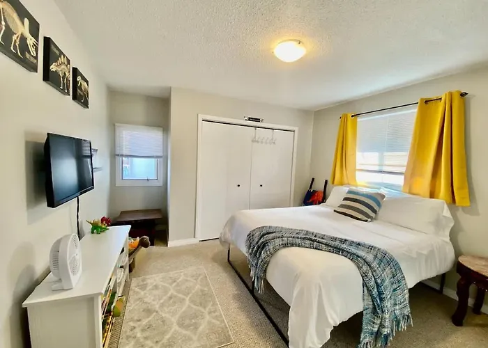 Hoodoo Hideout - 2Br House - Family Retreat - King Suite