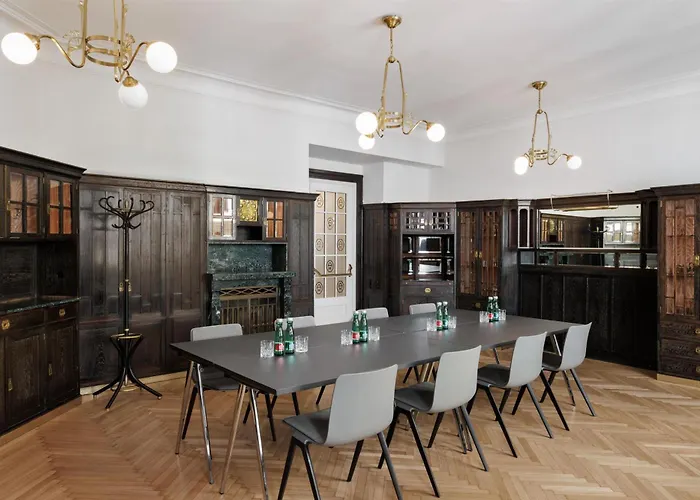 Hotel Astoria Vienna, Curio Collection By Hilton