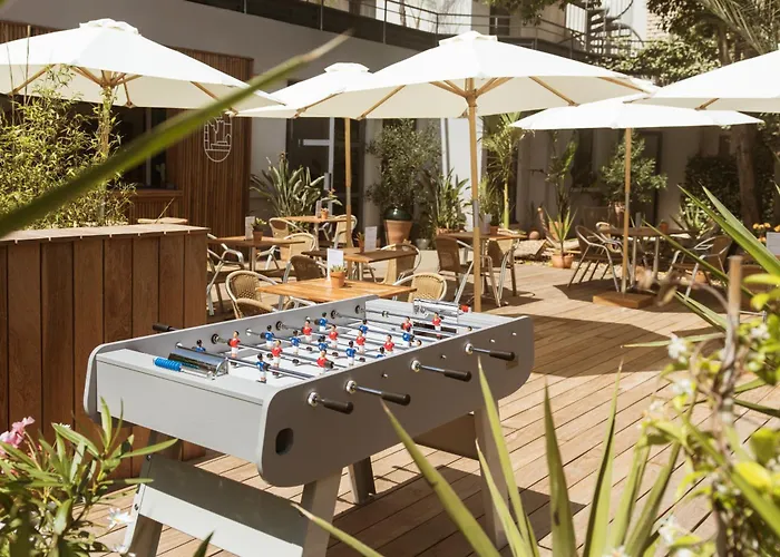 Hôtel les jardins du canal - piscine chauffée à 28 degrés - parking gratuit - garage - bornes électriques - accueil vélos et motos - kids friendly-solaire ecoresponsable