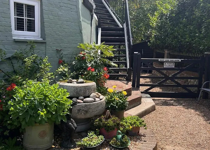 Hunston Mill Cottages Self Catering Dog'S Stay For Free